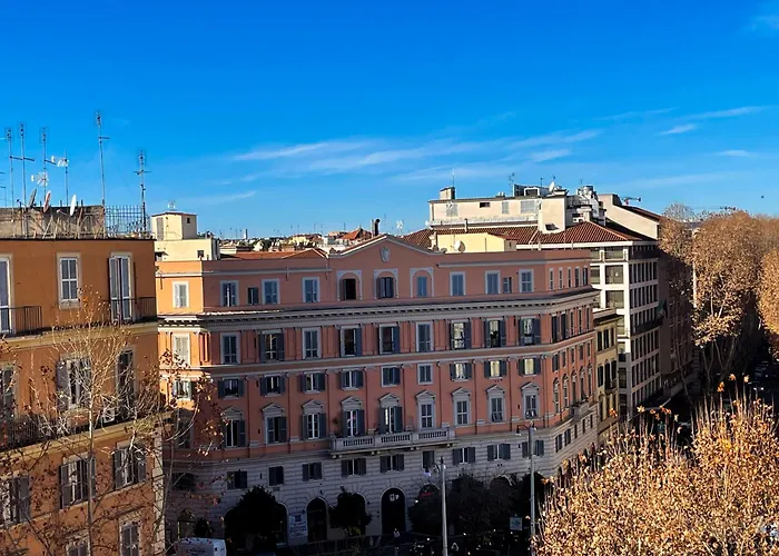 Maria Teresa Apartment - Sophisticated Living And City Links - Quartiere Trieste